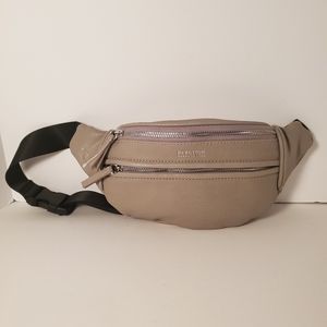 Kenneth Cole Reaction Fanny Pack NWT